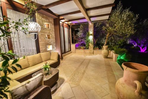 Giardino Lux Apartments