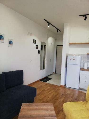 Gina & Nia Apartments
