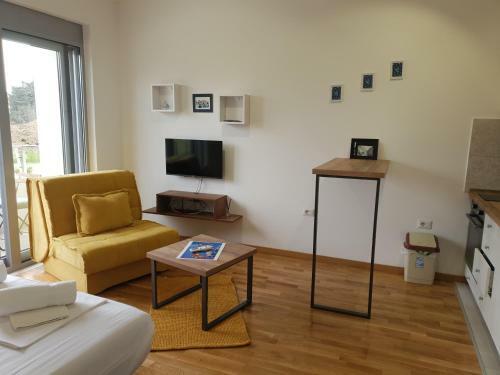 Gina And Nia Apartments