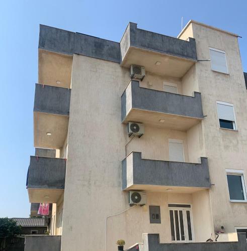 Ema Apartments