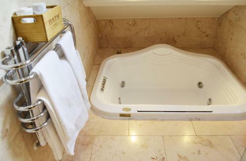 Bed & Breakfast King William IV Guest House