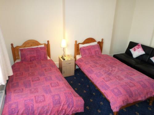 Hostal Atini Guest House