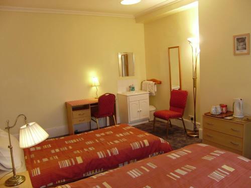 Hostal Atini Guest House