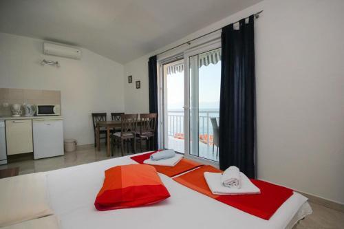 Apartments By The Sea Brist, Makarska - 18097