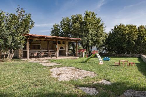 Villa Koules Estate, Simplicity & Natural!