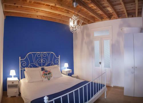 �gua de Alto Main House