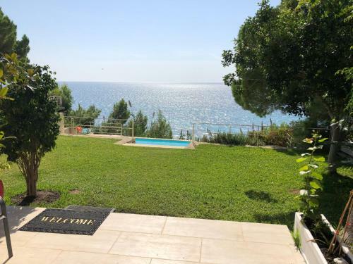 Villaparadiso Beach Front Villa