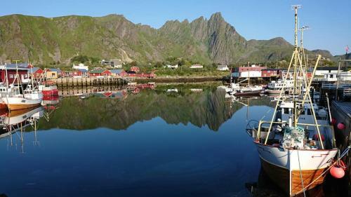 Ballstad Brygge Rorbu