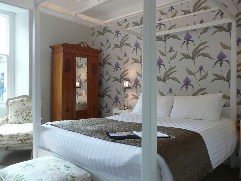 Hostal Rosemount Guest House