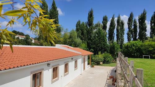 Apartamento Casa Jasmim, Quinta Carmo - Alcoba�a/nazar�