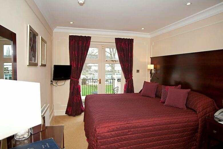 Hotel Phyllis Court Club