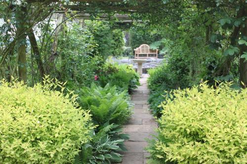 Drinkstone Park Bed And Breakfast