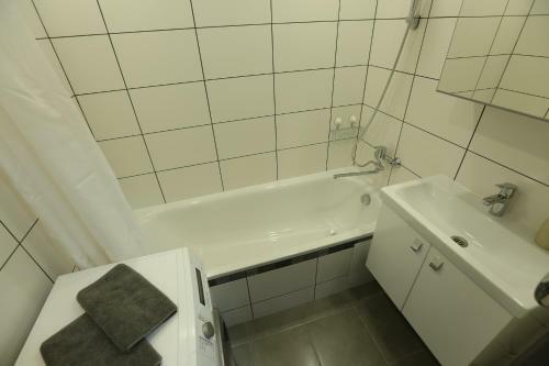 Comfy 2 Room Apartment - Free Parking - 350mbps Wifi - Netflix