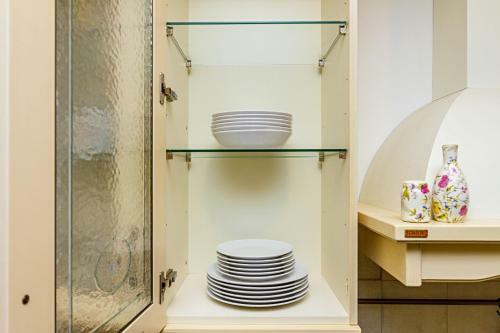 Majestic Old Town Apartment