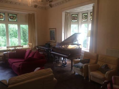 Apartamentos Newhall