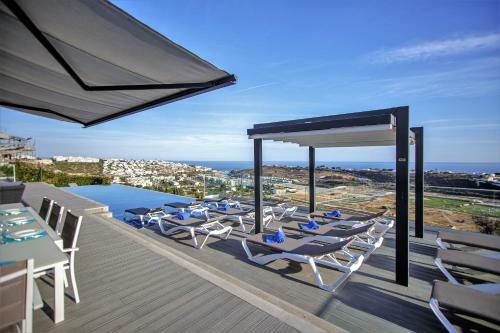 Luxury Villa - �guia Mar