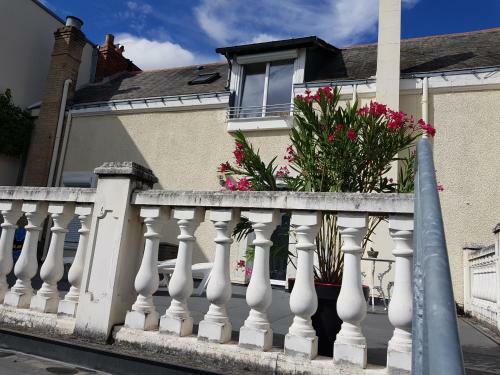 Studio Privatis� Avec Terrasse Dans Maison de Charme Angevine