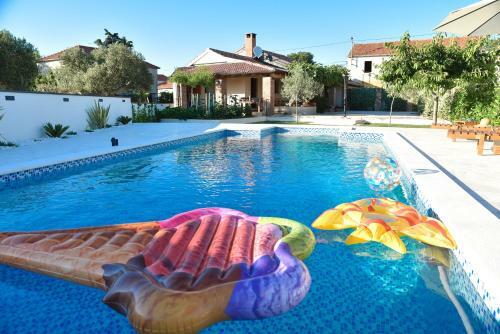 Villa Navita Augustinus With Pool