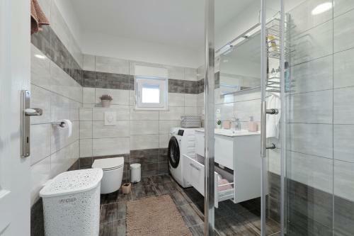 Holiday Home Hrast
