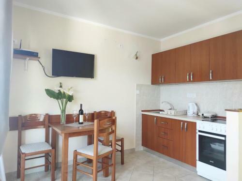 Apartment 032