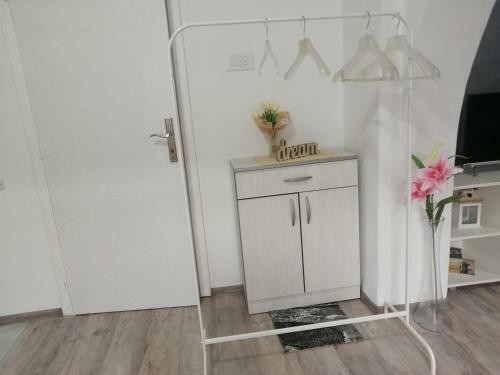 Apartments Ivanovic Bb