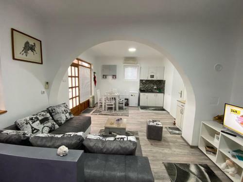 Apartments Ivanovic Bb