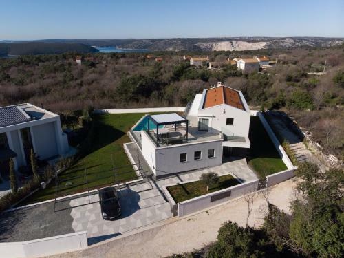Villa Lea With Sea View Only 1.5 Km From The Beach
