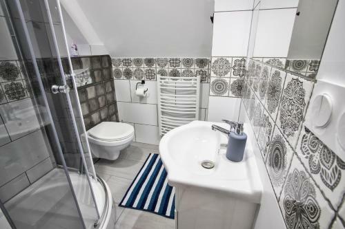 Hostal Tojemoje