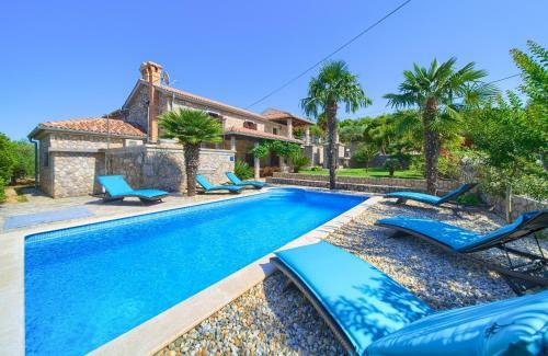 Apartment Magdalea With Private Swimming Pool And Seaview