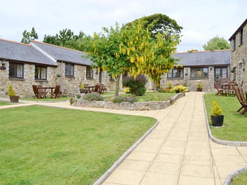 Oak Barn