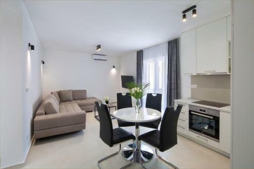 Mediterraneo Apartments Budva