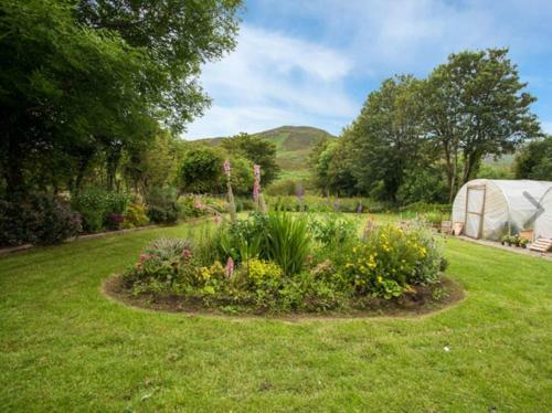 Hillview Holiday Home