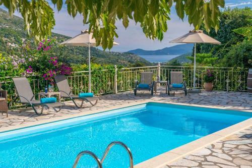 Private Villa Close To Famous Myrtos Beach With Private Boat!