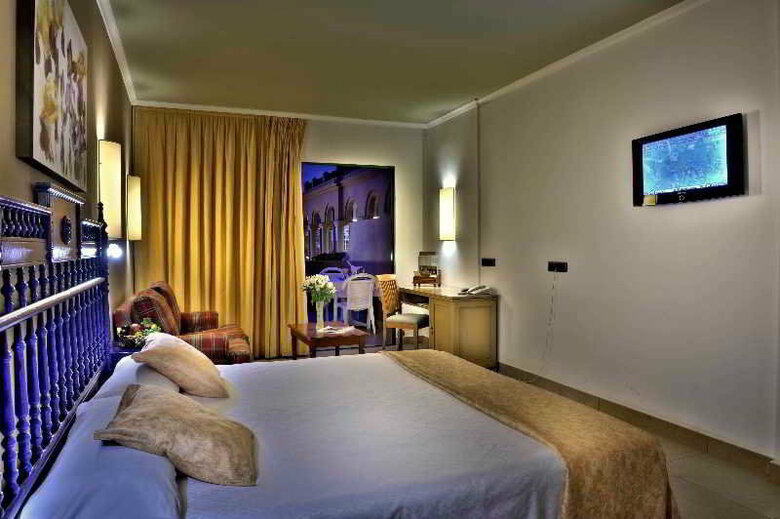 Hotel Col�n Guanahan� Adults Only