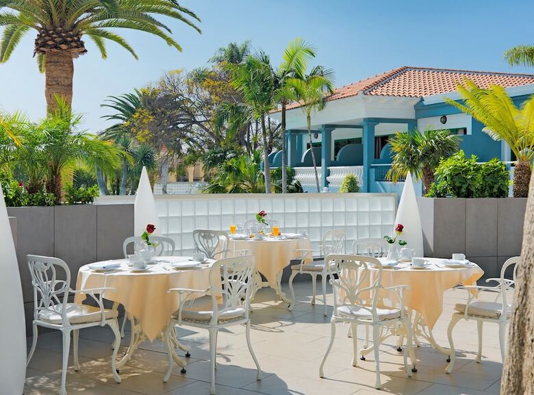 Hotel Col�n Guanahan� Adults Only