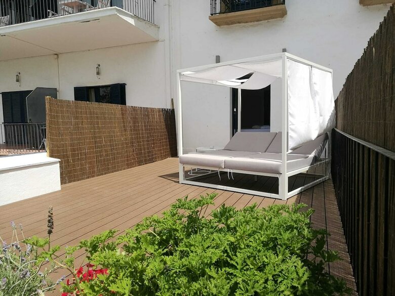 Hotel Trias