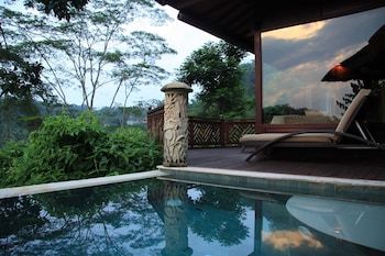 Hotel Kupu Kupu Barong Villas & Tree Spa