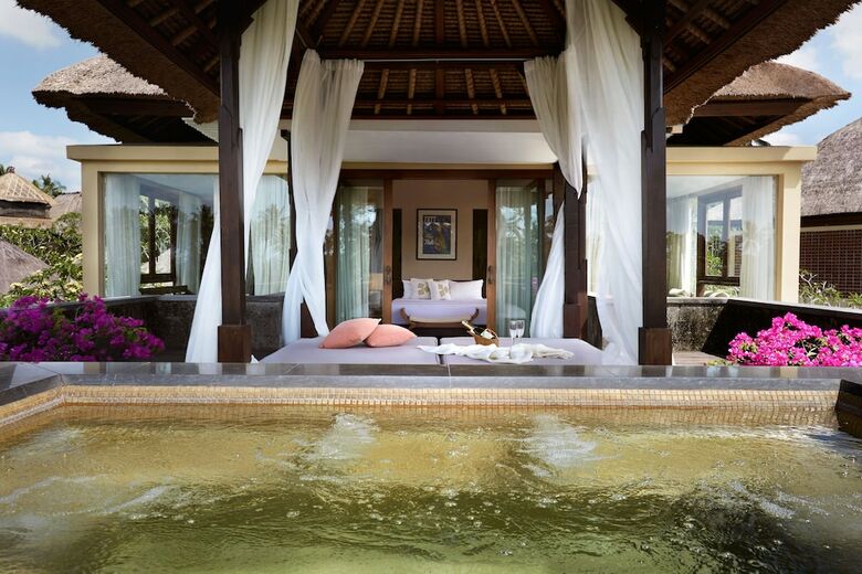 Hotel Kamandalu Resort & Spa