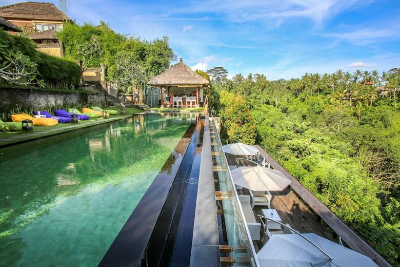 Hotel Kamandalu Resort & Spa