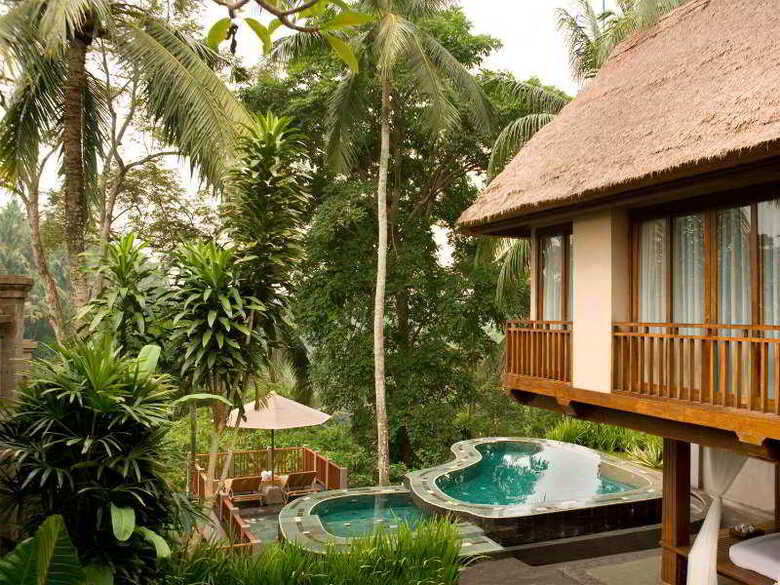 Hotel Kamandalu Resort & Spa