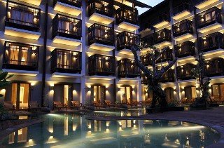 Hotel The Oasis Beach Benoa Bali