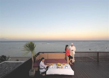 Hotel The Oasis Beach Benoa Bali