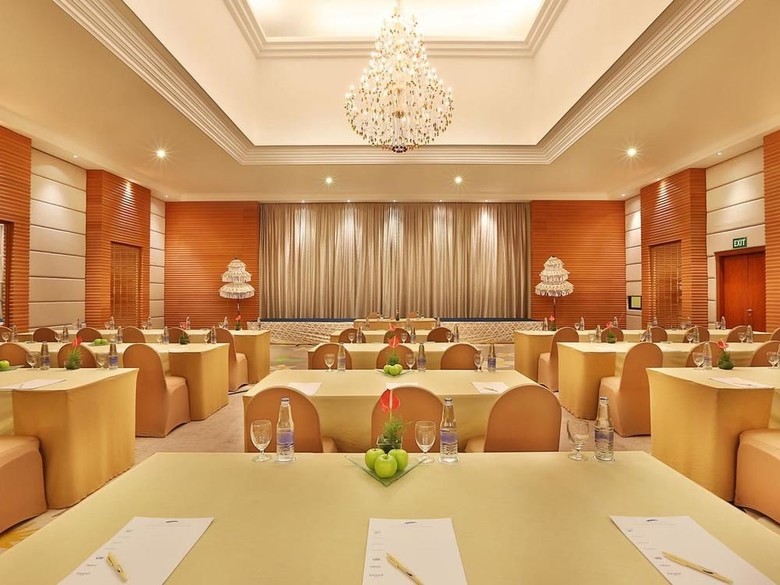 Hotel Grand Mirage Resort
