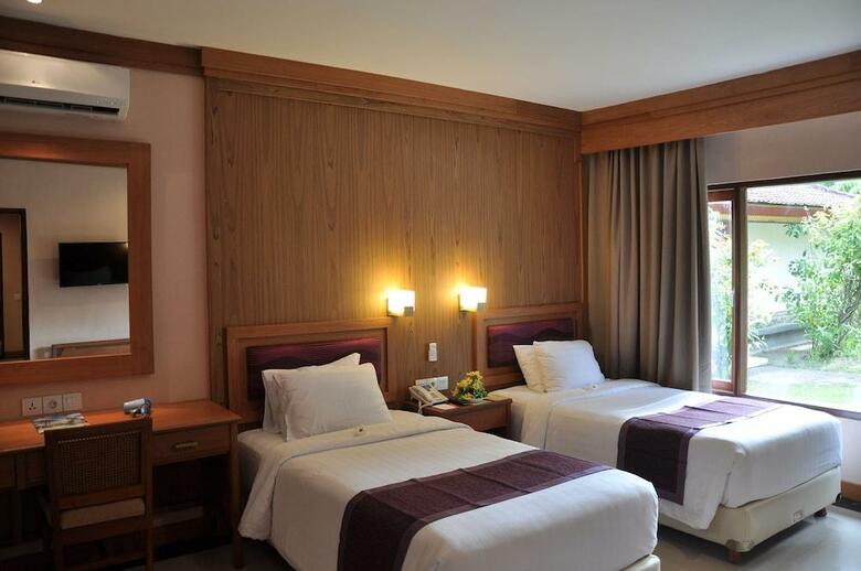 Hotel Inna Grand Bali Beach