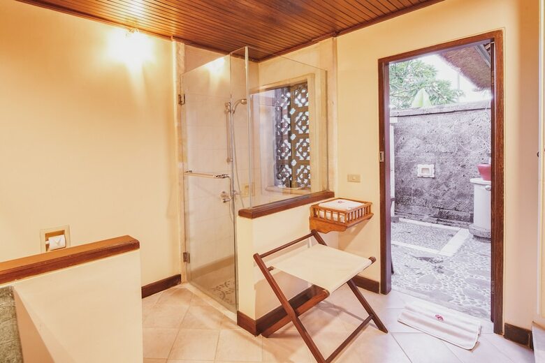 Hotel Puri Bagus Lovina