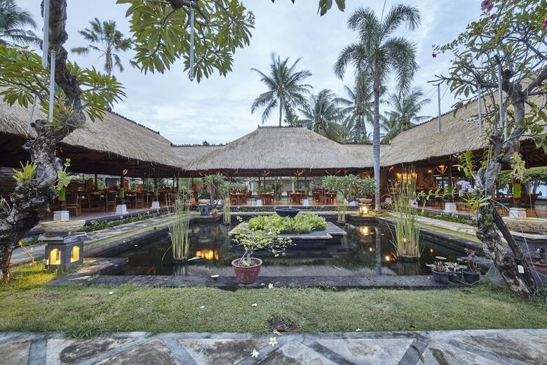 Hotel Puri Bagus Lovina