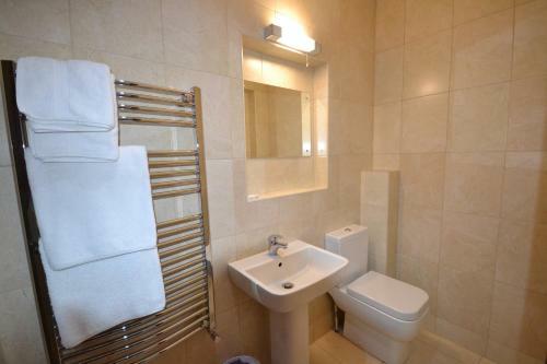 Hostal Airport Guest House