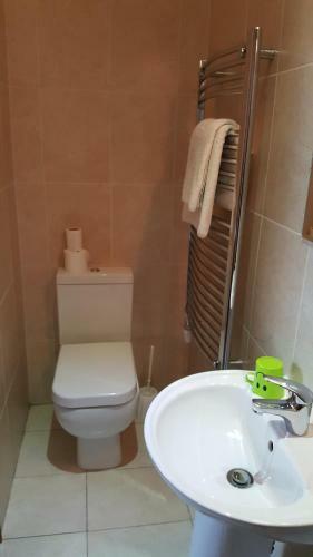 Hostal Airport Guest House