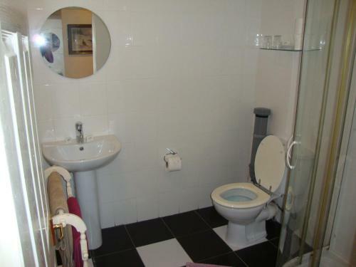 Hostal Lakeland Guest House