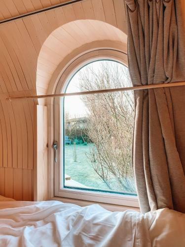 Apartamento Tiny House de Keet, In de Natuur Op 450 Meter Van Het Strand